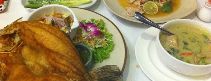 แอนนา แอนด์ ชาลี เฮ้าส์ is one of Thai Food!.