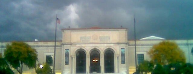 Detroit Institute of Arts is one of Favorite Arts & Entertainment.