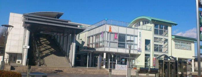 Sano Station is one of 関東の駅百選.