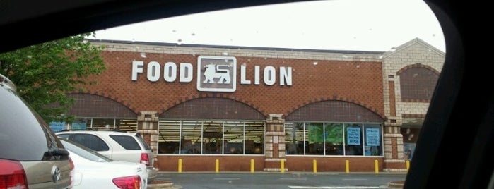 Food Lion Grocery Store is one of Mitchell'in Beğendiği Mekanlar.