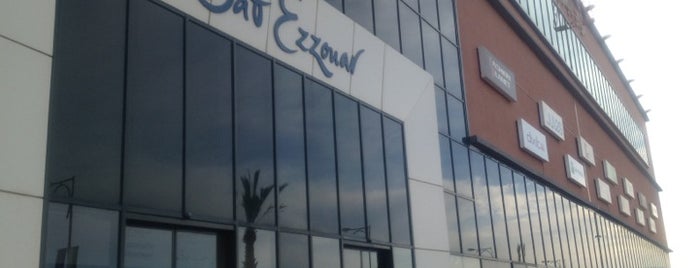 Bab Ezzouar Centre Commercial & De Loisirs is one of Locais curtidos por Enis.