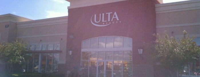Ulta Beauty is one of Sarahさんのお気に入りスポット.