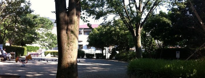 一本橋公園 is one of Parks & Gardens in Tokyo / 東京の公園・庭園.