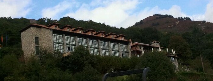 Hotel La Cepada is one of Hoteles en los Picos de Europa.