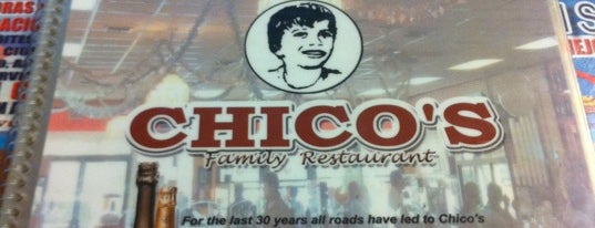 Chico's Family Restaurant is one of Liz'in Beğendiği Mekanlar.