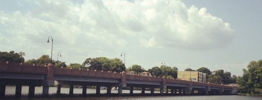 Red Bank Bridge is one of Tempat yang Disukai Duies.