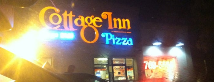 Cottage Inn Pizza is one of Locais curtidos por Peter.