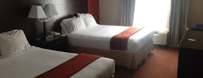 Holiday Inn Express & Suites Atlanta-Johns Creek is one of Locais curtidos por Chester.