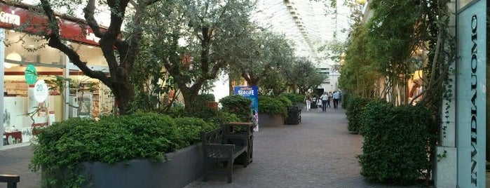 Centro Commerciale Le Vele is one of Orte, die Giannicola gefallen.