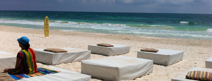 Ziggys Beach Club is one of Posti che sono piaciuti a Marlon.