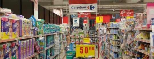 Carrefour is one of Orte, die Anastasiya gefallen.