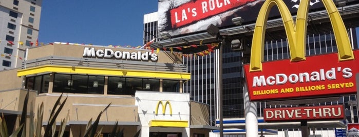 McDonald's is one of Tempat yang Disimpan Michele.