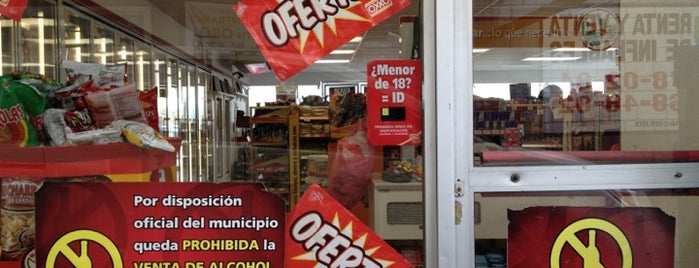 Oxxo is one of Locais curtidos por Gi.