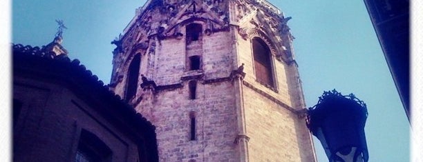Torre del Micalet is one of He ido y volveré.