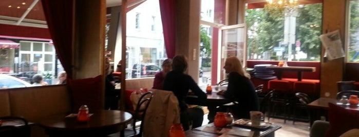Kleines Café Schneider is one of Posti che sono piaciuti a Thomas.