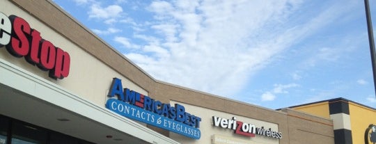 America's Best Contacts & Eyeglasses is one of สถานที่ที่ Ray L. ถูกใจ.