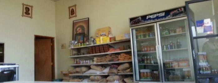 Zuma Grocery & Deli is one of Posti salvati di Kevin.