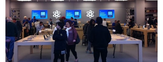 Apple Penrith is one of Kieranさんのお気に入りスポット.