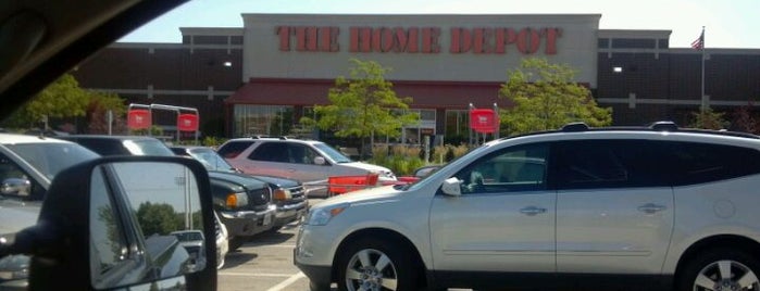 The Home Depot is one of Angie 님이 좋아한 장소.