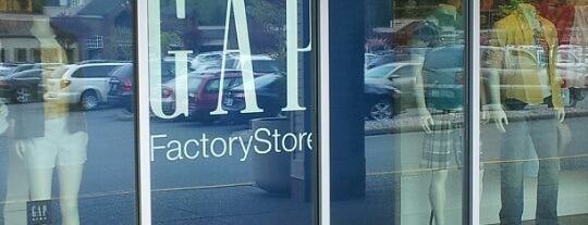 Gap Factory Store is one of Enrique’s Liked Places.