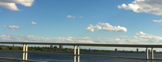 Champlain Bridge is one of Bridges in Ottawa.