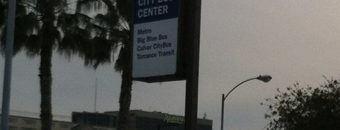 LAX City Bus Center is one of Tempat yang Disukai Dmitriy.