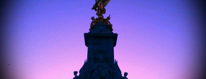 Queen Victoria Memorial is one of Discover: London, England.