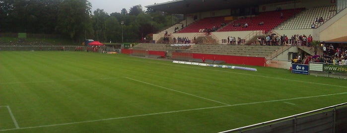 Fussballstadion Schützenwiese is one of Posti che sono piaciuti a Bengü.