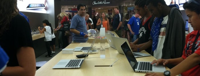 Apple Oakridge is one of US Apple Stores.