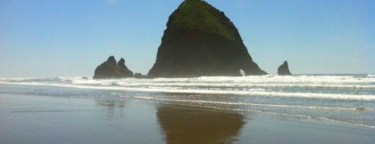 City of Cannon Beach is one of Places to Visit: Oregon Coast.