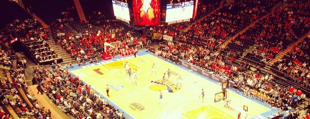 Madison Square Garden is one of 2013 NYC Trip.