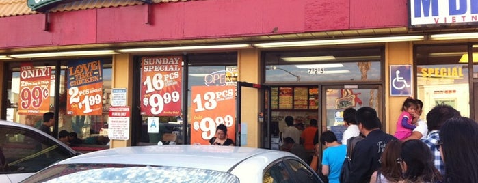 Popeyes Louisiana Kitchen is one of Ron'un Beğendiği Mekanlar.