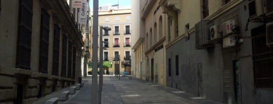 Calle de la Flor Alta is one of Madrid Capital 02.