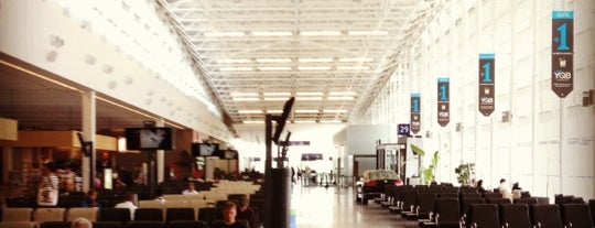 Международный аэропорт Квебек им. Жана Лесажа (YQB) is one of International Airport - NORTH AMERICA.