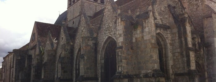 Église Sainte-Croix is one of France.