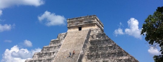 Zona Arqueológica de Chichén Itzá is one of These places deserve a checkin.