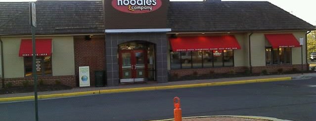 Noodles & Company is one of Posti che sono piaciuti a Sandra.