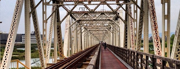 おおさか東線 淀川橋梁(赤川鉄橋) is one of 氣になる.