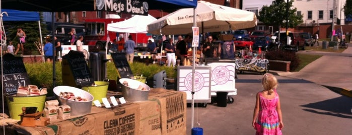 Marquette Farmers Market is one of Marquette Michigan #EatsOut.