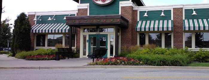 Chili's Grill & Bar is one of Tempat yang Disukai Batuhan"Bush".