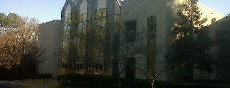 Cascade United Methodist Church is one of Cascade Heights (southwest Atlanta/SWATS) Scenes.