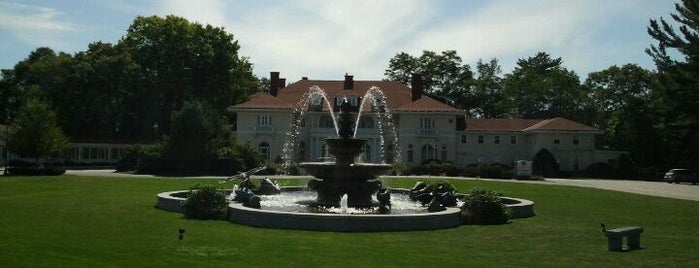 The Wylie Inn and Conference Center at Endicott College is one of Lugares favoritos de Kim.
