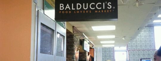 Balducci's is one of สถานที่ที่ Mirinha★ ถูกใจ.