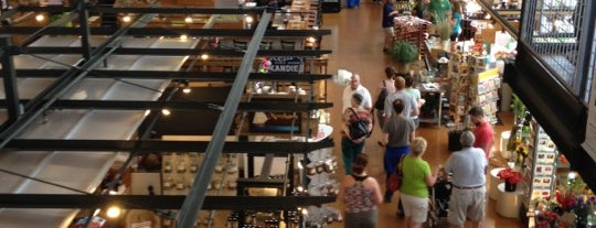 Milwaukee Public Market is one of 40 Top-Rated Food Halls in the U.S..