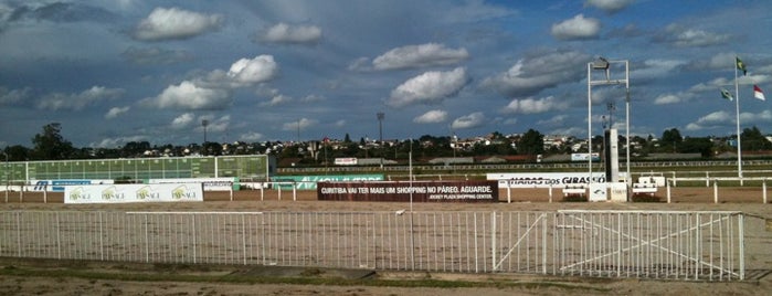 Jockey Club do Paraná is one of Lieux qui ont plu à Oliva.