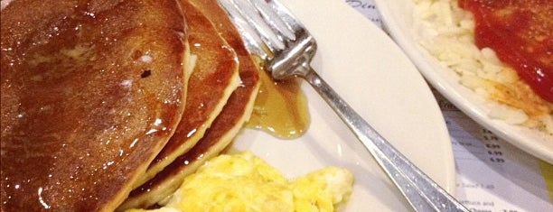 Uncle Bills Pancake House is one of Christinaさんのお気に入りスポット.