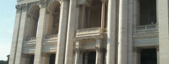 Собор Святого Иоанна Крестителя (Латеранская базилика) is one of Rome Essentials.