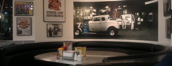 Original Mels Diner is one of Rossさんのお気に入りスポット.