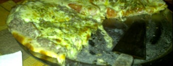 Mutto's Pizza is one of Pizzas en Conce.