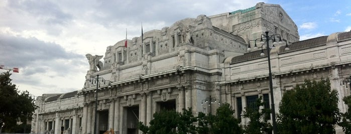 Bahnhof Mailand Centrale is one of Italy 2013 - to do.